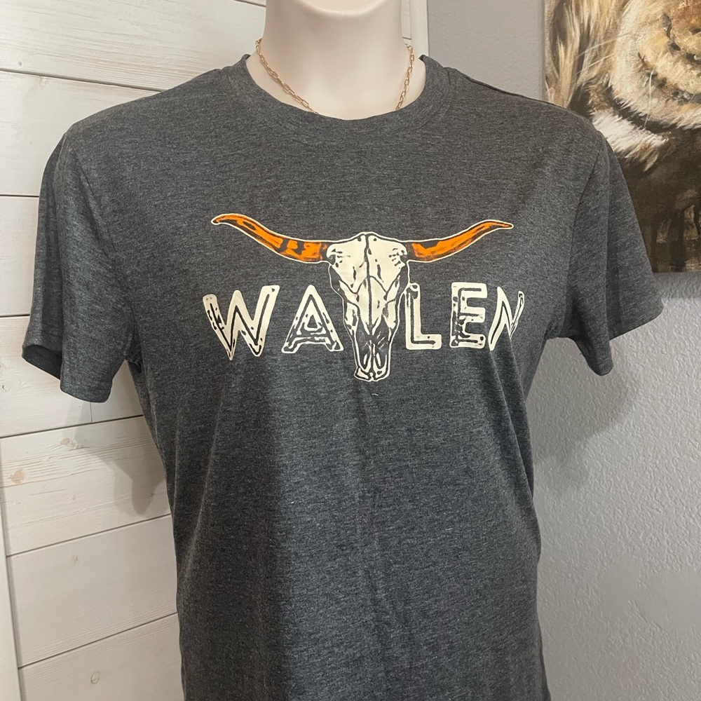 Gray Short Sleeve Tee with Graphic Design